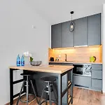 Prime Time - 24h Check -in - Parking W Cenie