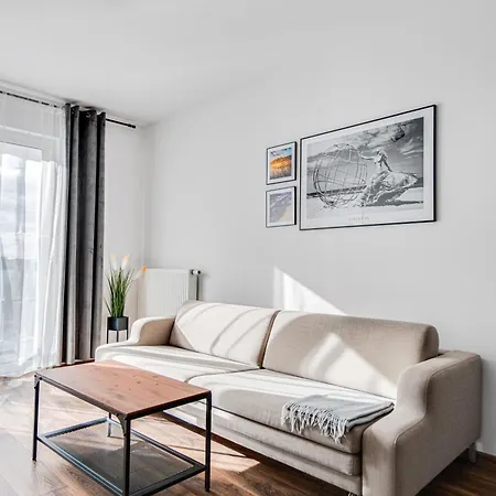 Apartment Prime Time - 24h Check -in - Parking W Cenie *