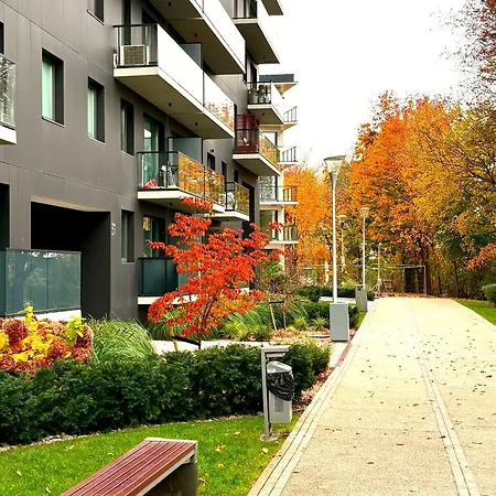 Prime Time - 24h Check -in - Parking W Cenie Breslavia