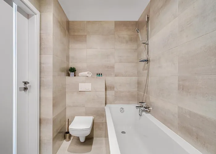 Prime Time - 24h Check -in - Parking W Cenie Wroclaw