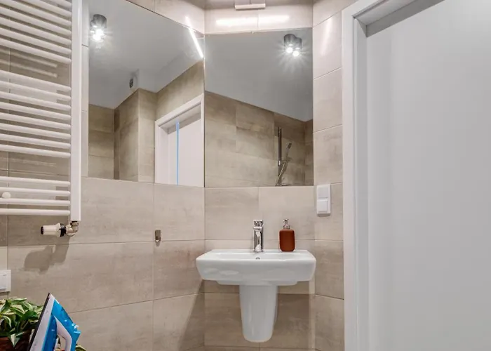 Prime Time - 24h Check -in - Parking W Cenie Apartment